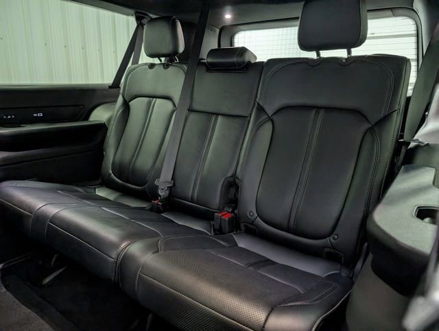 Used 2023 Jeep Wagoneer L Series II w/ Premium Group I image 11