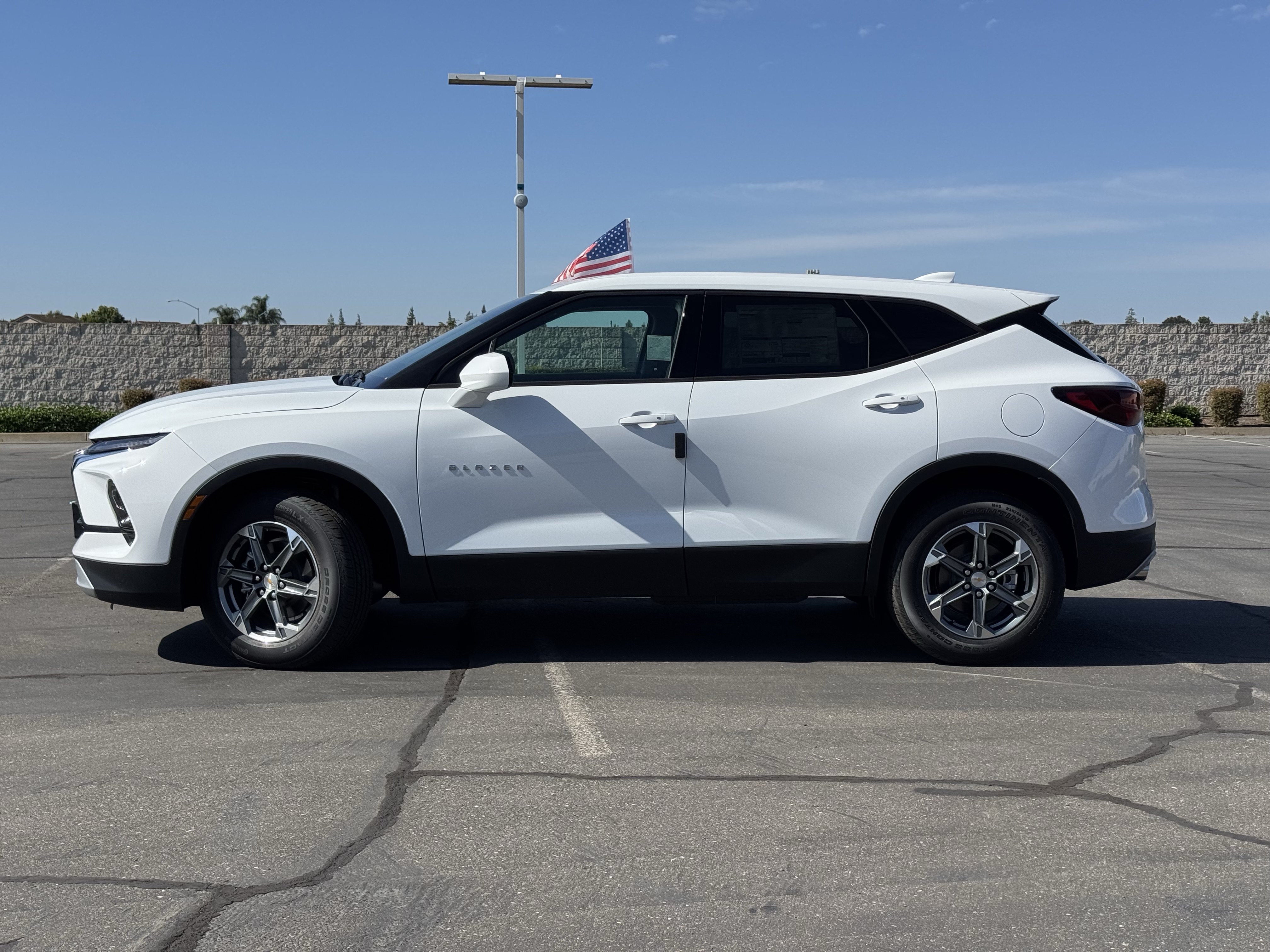 New 2026 Chevrolet Blazer LT w/ LPO, Floor Liner Package FWD image 4