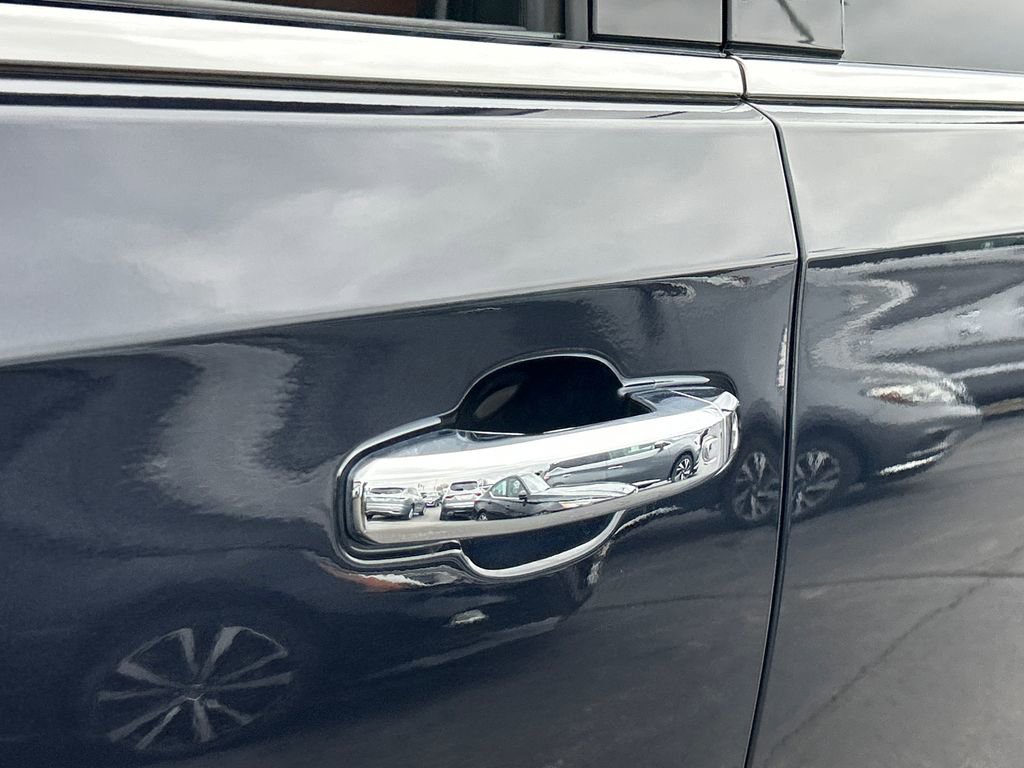 Certified 2023 GMC Sierra 1500 Denali Ultimate AWD/4WD image 17