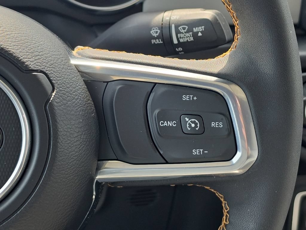 Used 2023 Jeep Gladiator Overland AWD/4WD image 29