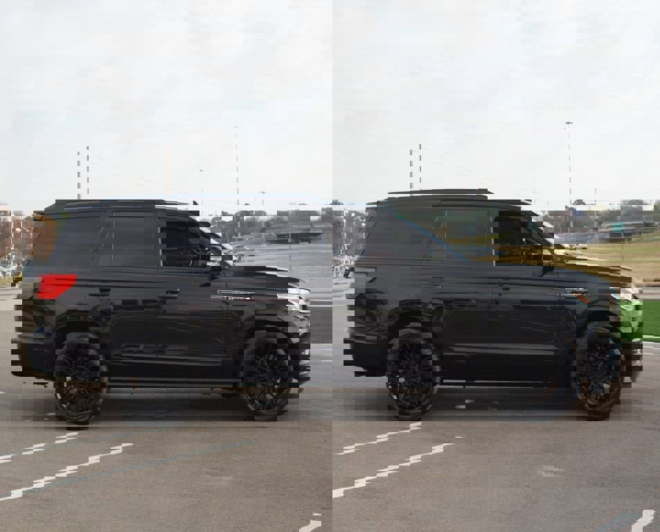 Used 2020 Lincoln Navigator Reserve w/ Equipment Group 208A Reserve image 17