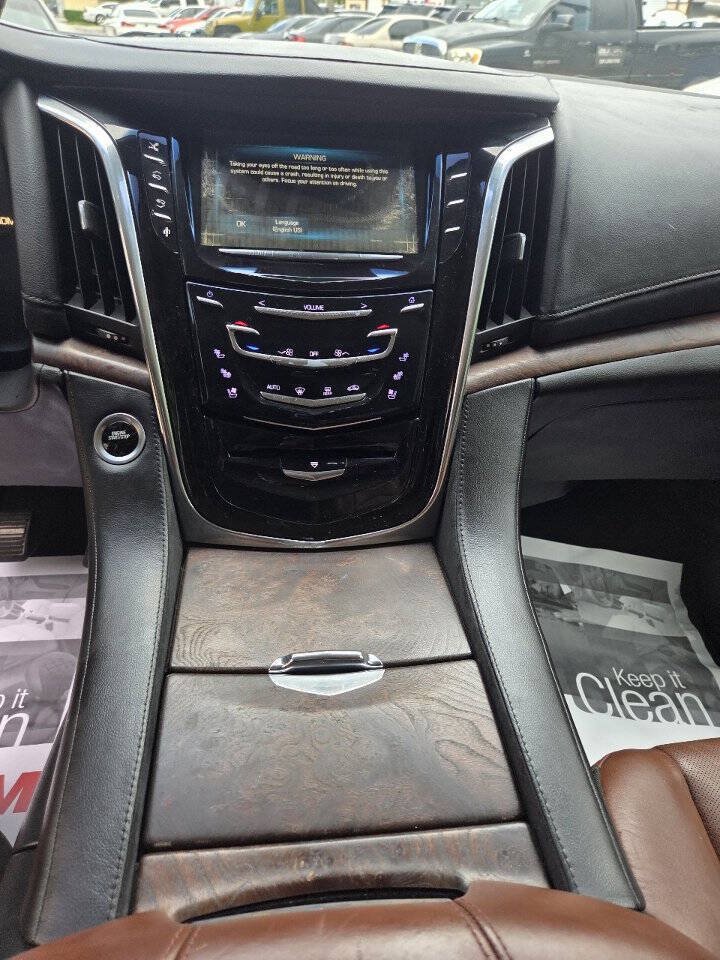 Used 2015 Cadillac Escalade Premium RWD image 10
