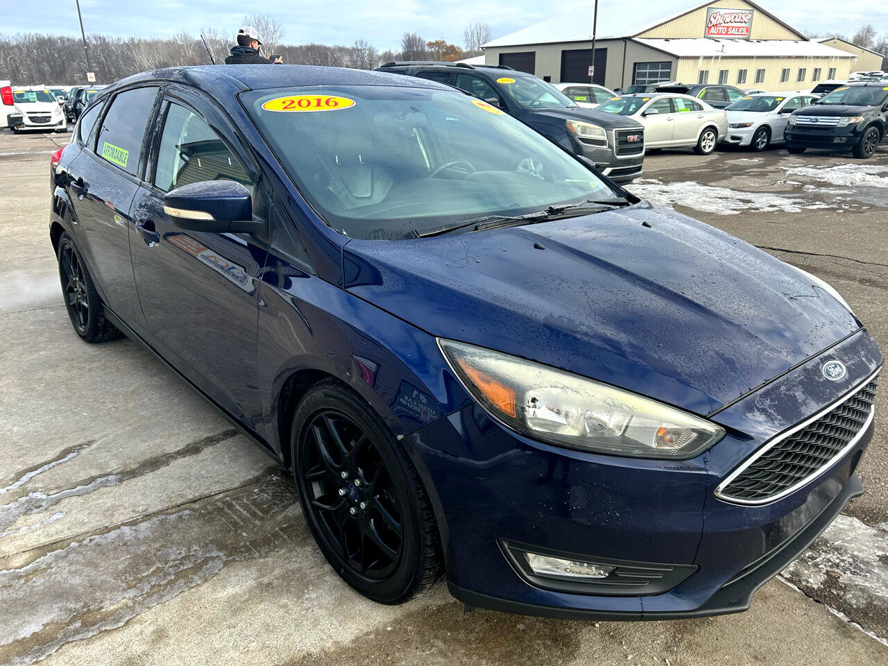 Used 2016 Ford Focus SE w/ Equipment Group 201A image 3