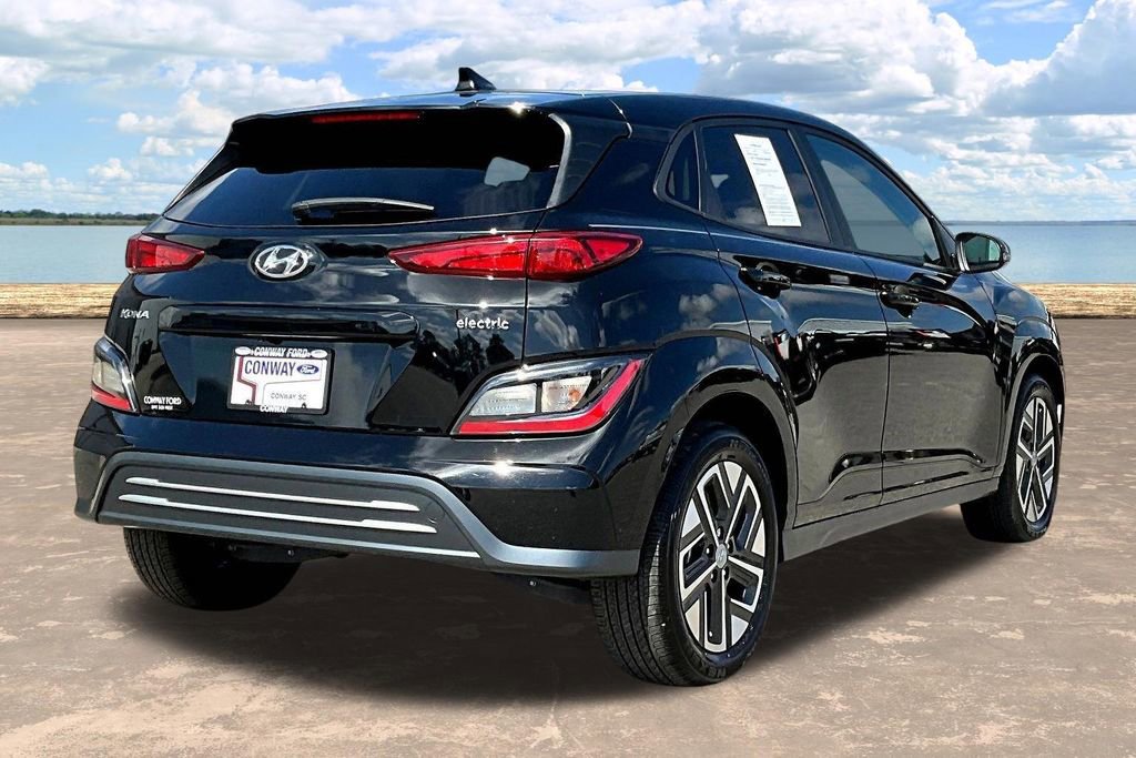 Used 2023 Hyundai Kona SE image 8