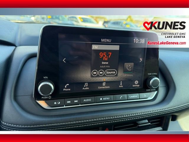 Used 2024 Nissan Rogue S image 33