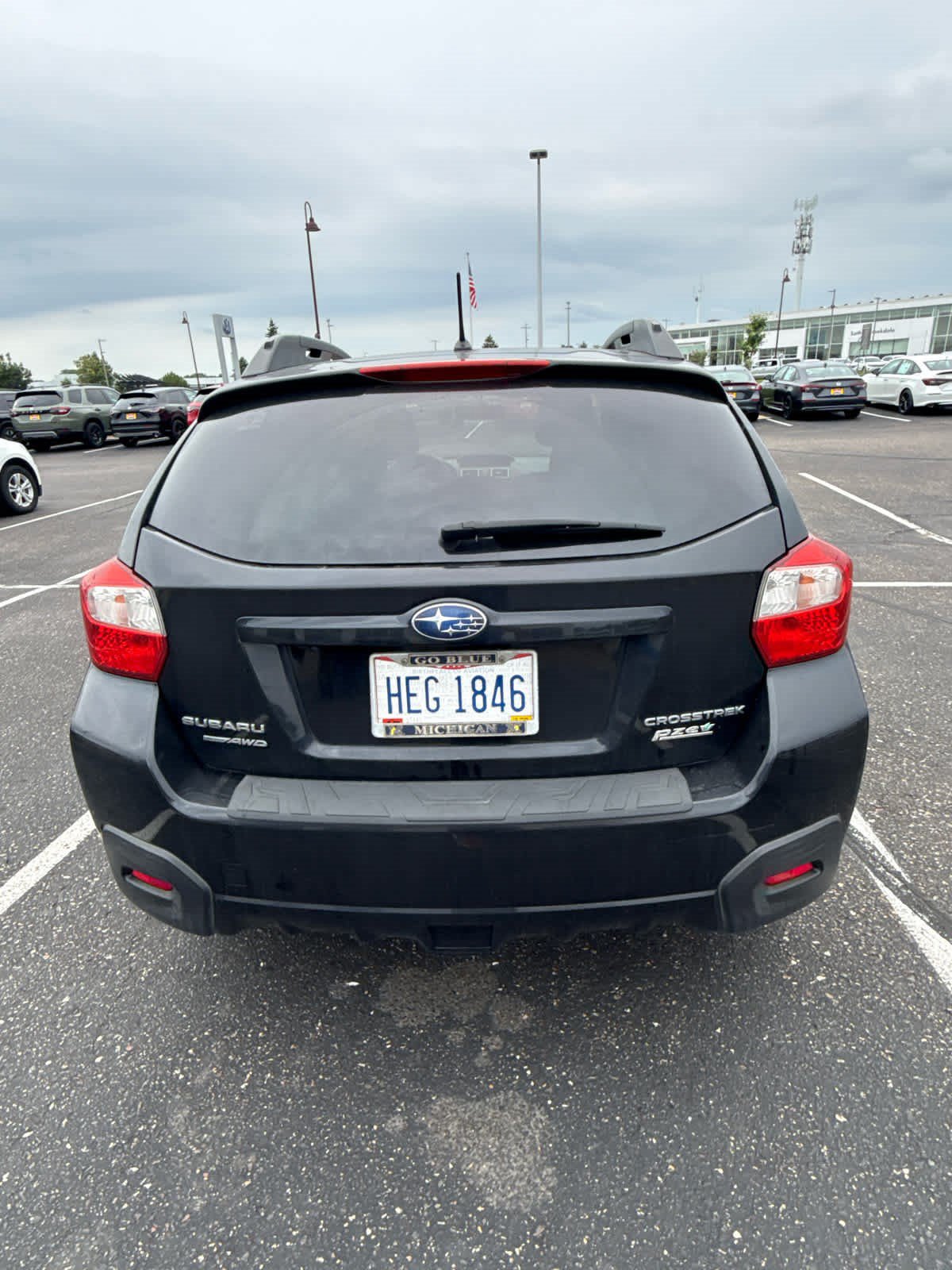 Used 2017 Subaru Crosstrek 2.0i Premium AWD/4WD image 2