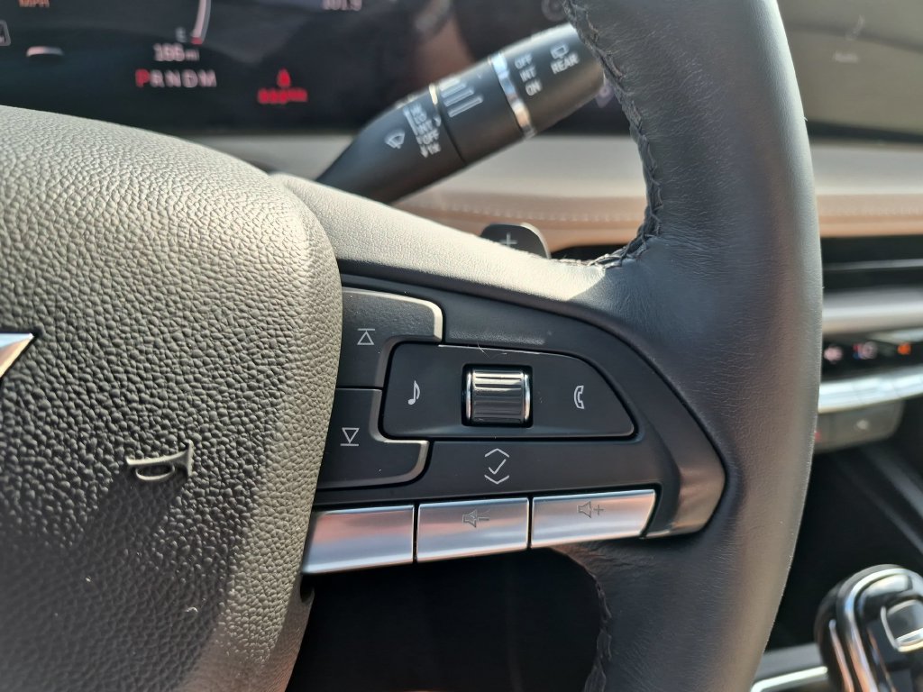Certified 2024 Cadillac XT4 Luxury FWD image 16