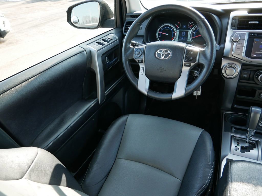 Used 2017 Toyota 4Runner SR5 Premium image 13