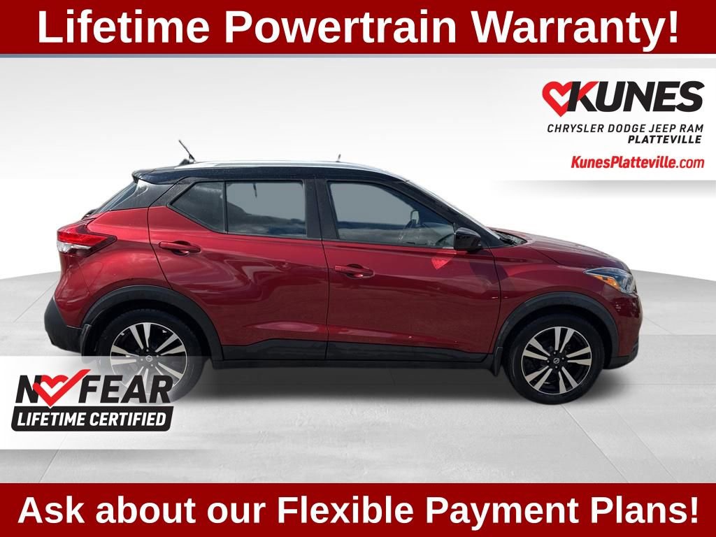 Used 2019 Nissan Kicks SV w/ Exterior Package image 2