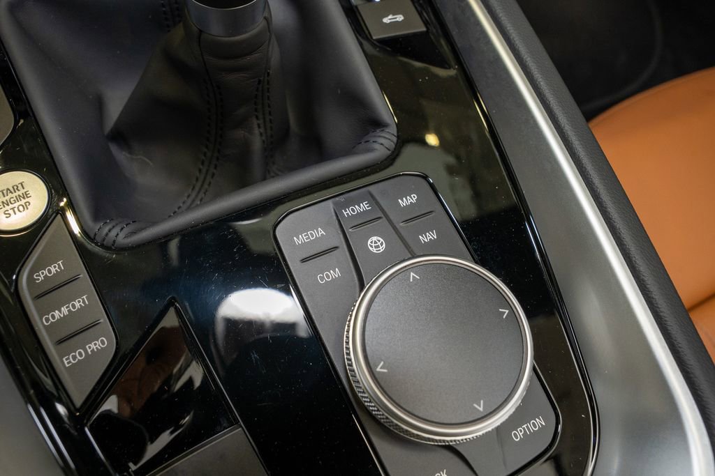 Used 2025 BMW Z4 M40i w/ Edition image 22