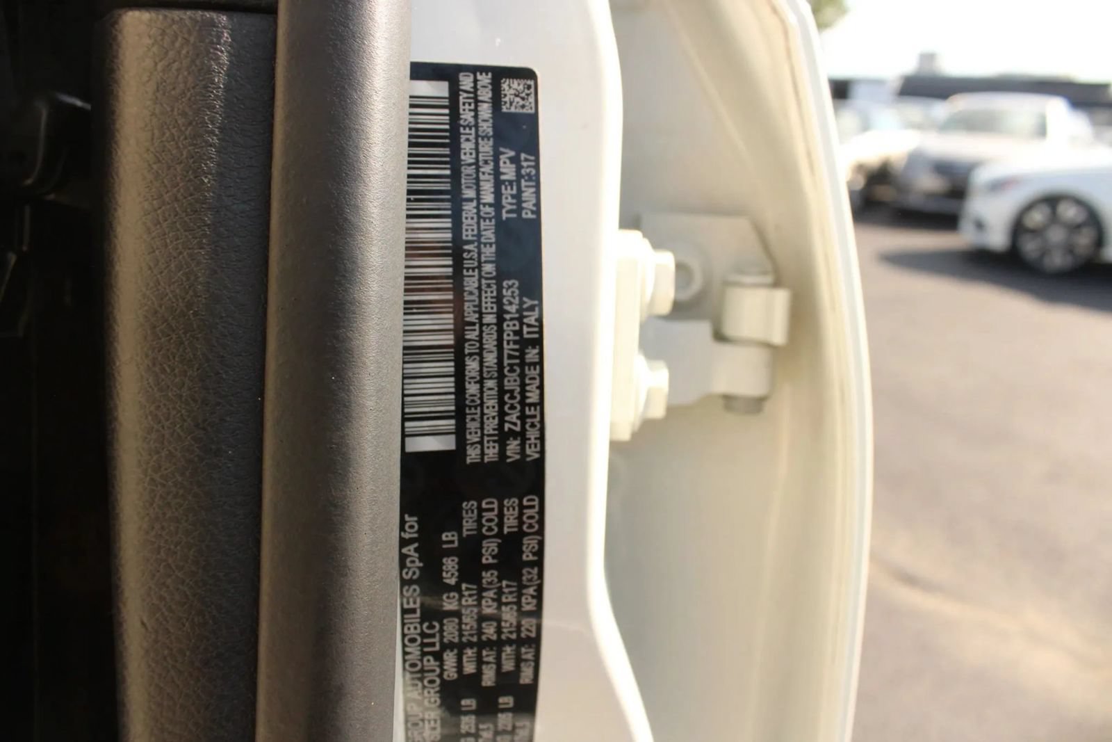 Used 2015 Jeep Renegade Trailhawk AWD/4WD image 29