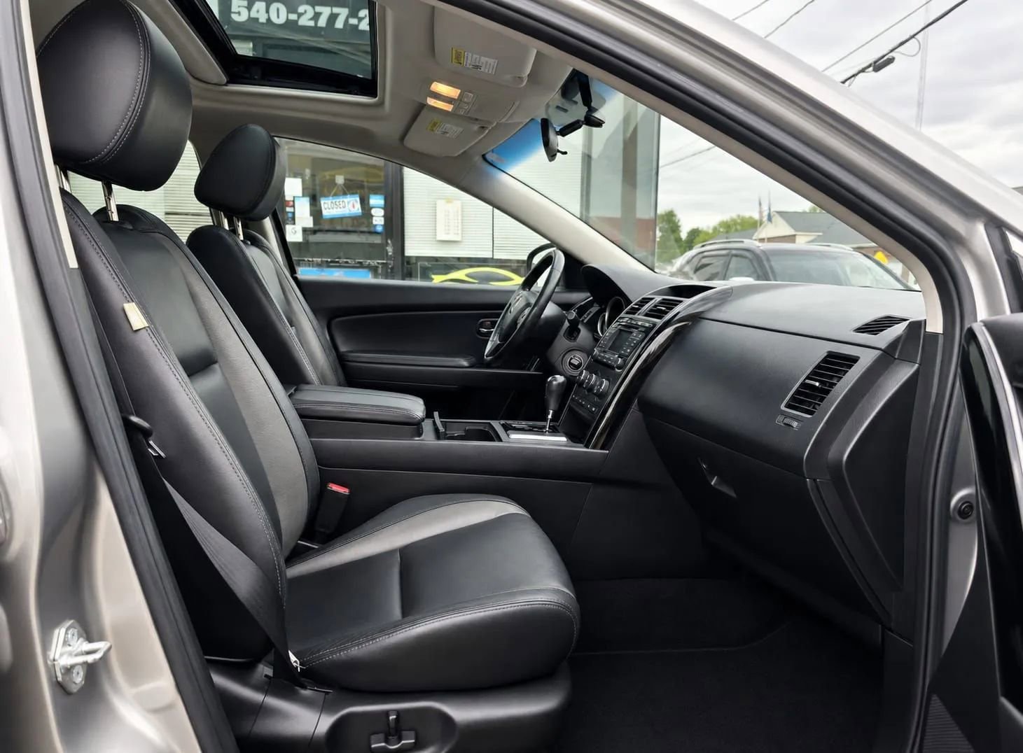 Used 2012 MAZDA CX-9 Touring w/ Moonroof & Bose Audio Pkg AWD/4WD image 13
