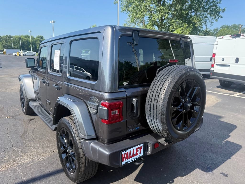 Used 2025 Jeep Wrangler Unlimited Sahara AWD/4WD image 6