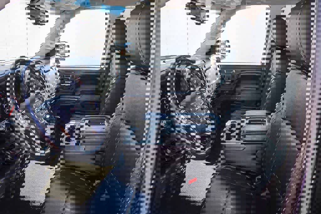 Used 2015 GMC Sierra 1500 SLT w/ SLT Crew Cab Value Package RWD image 17