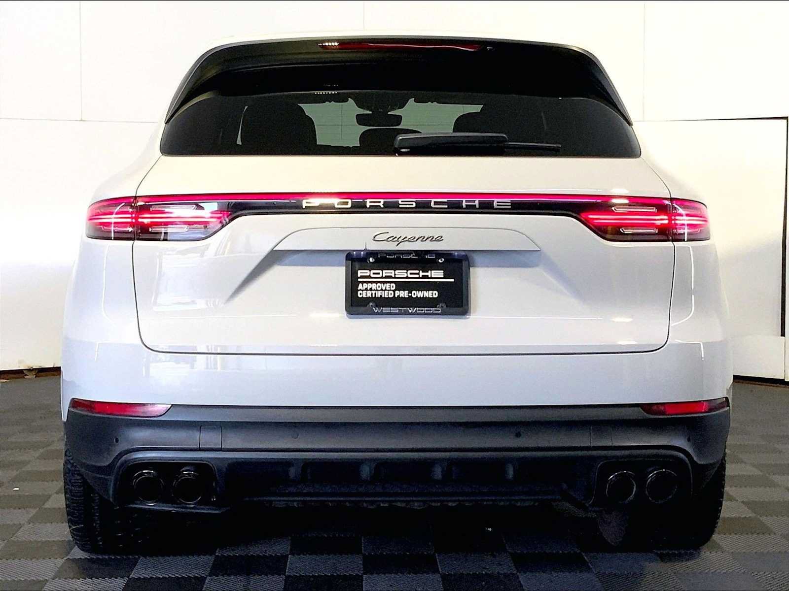 Certified 2023 Porsche Cayenne Platinum Edition AWD/4WD image 6