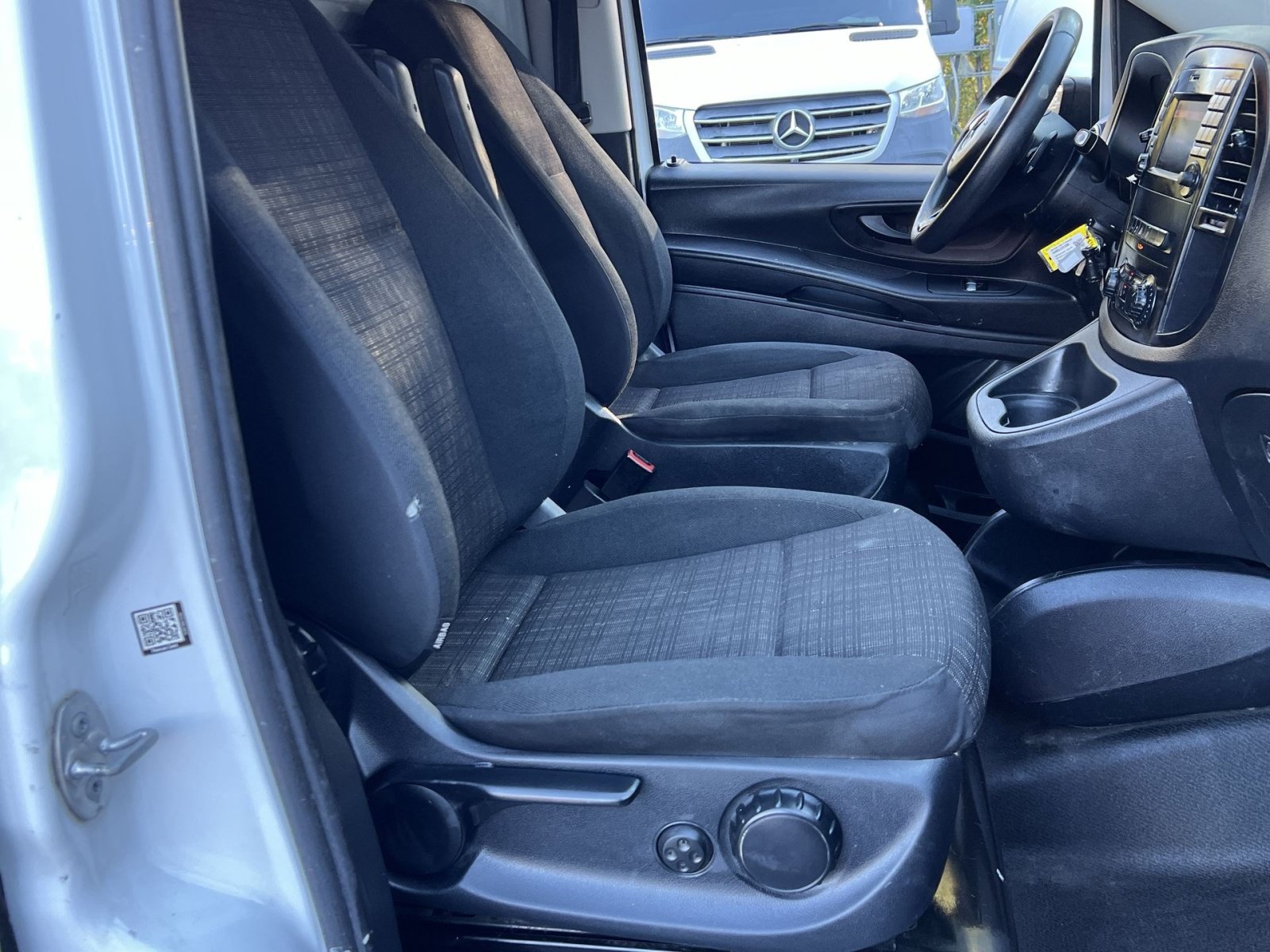 Used 2020 Mercedes-Benz Metris image 34