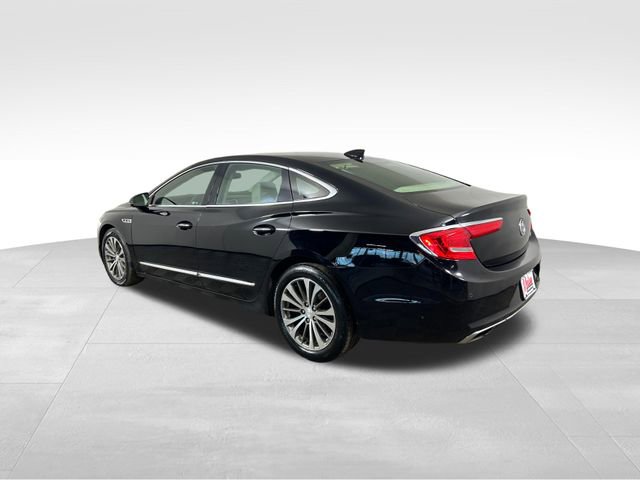 Used 2019 Buick LaCrosse Essence w/ Sun and Shade Package AWD/4WD image 4