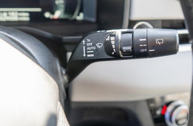 Used 2023 Mitsubishi Outlander 4WD Plug-In Hybrid image 26