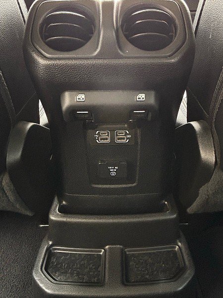 Used 2019 Jeep Wrangler Unlimited Sahara w/ Uconnect 4C Nav & Sound Group AWD/4WD image 21