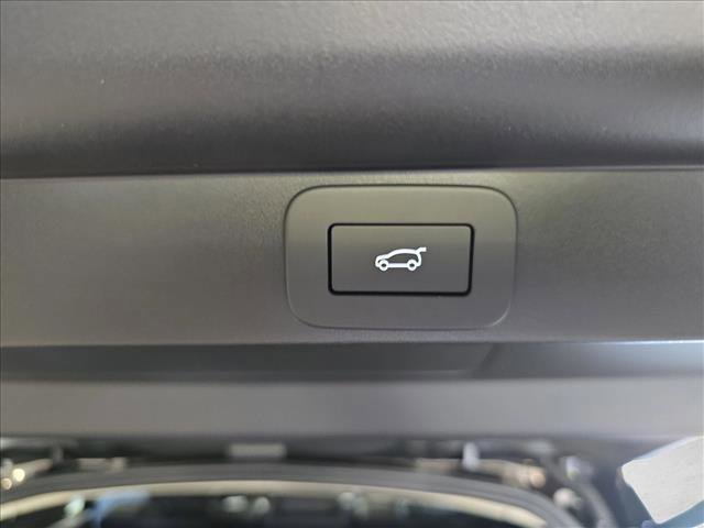 New 2025 Land Rover Range Rover Long Wheelbase SE image 14