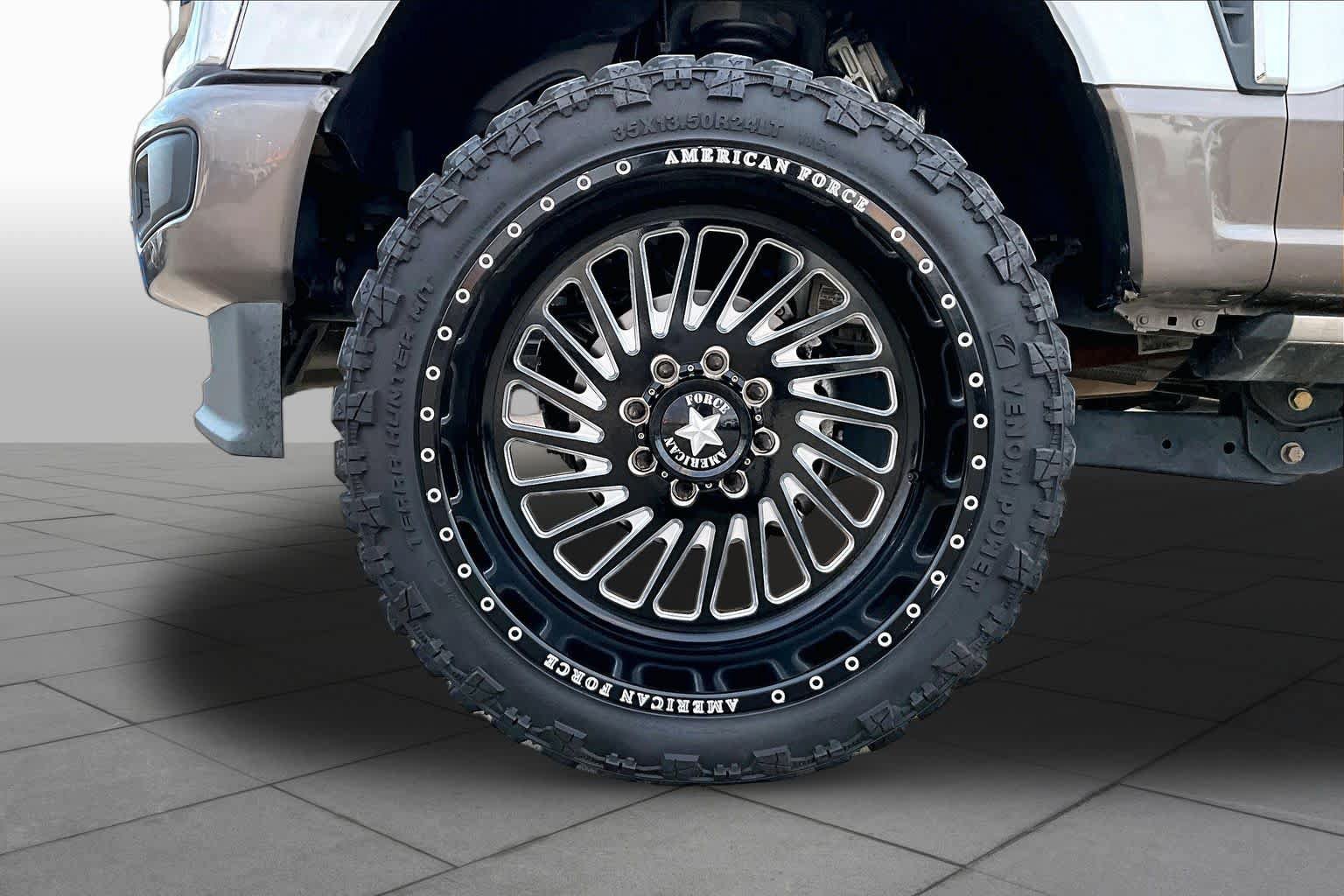 Used 2023 Ford F250 King Ranch w/ FX4 Off-Road Package AWD/4WD image 10