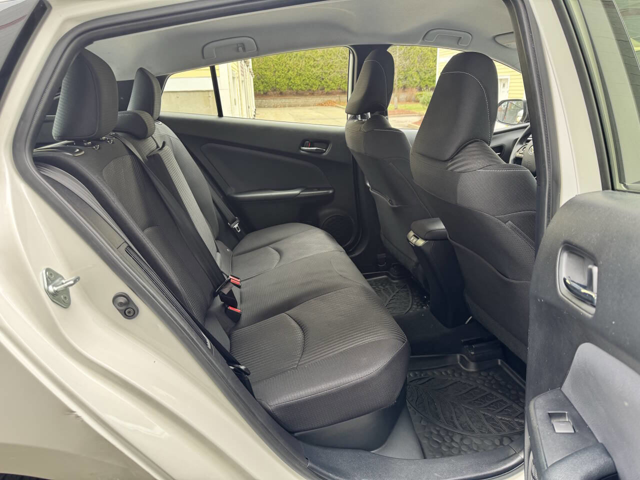 Used 2020 Toyota Prius Prime LE FWD image 19