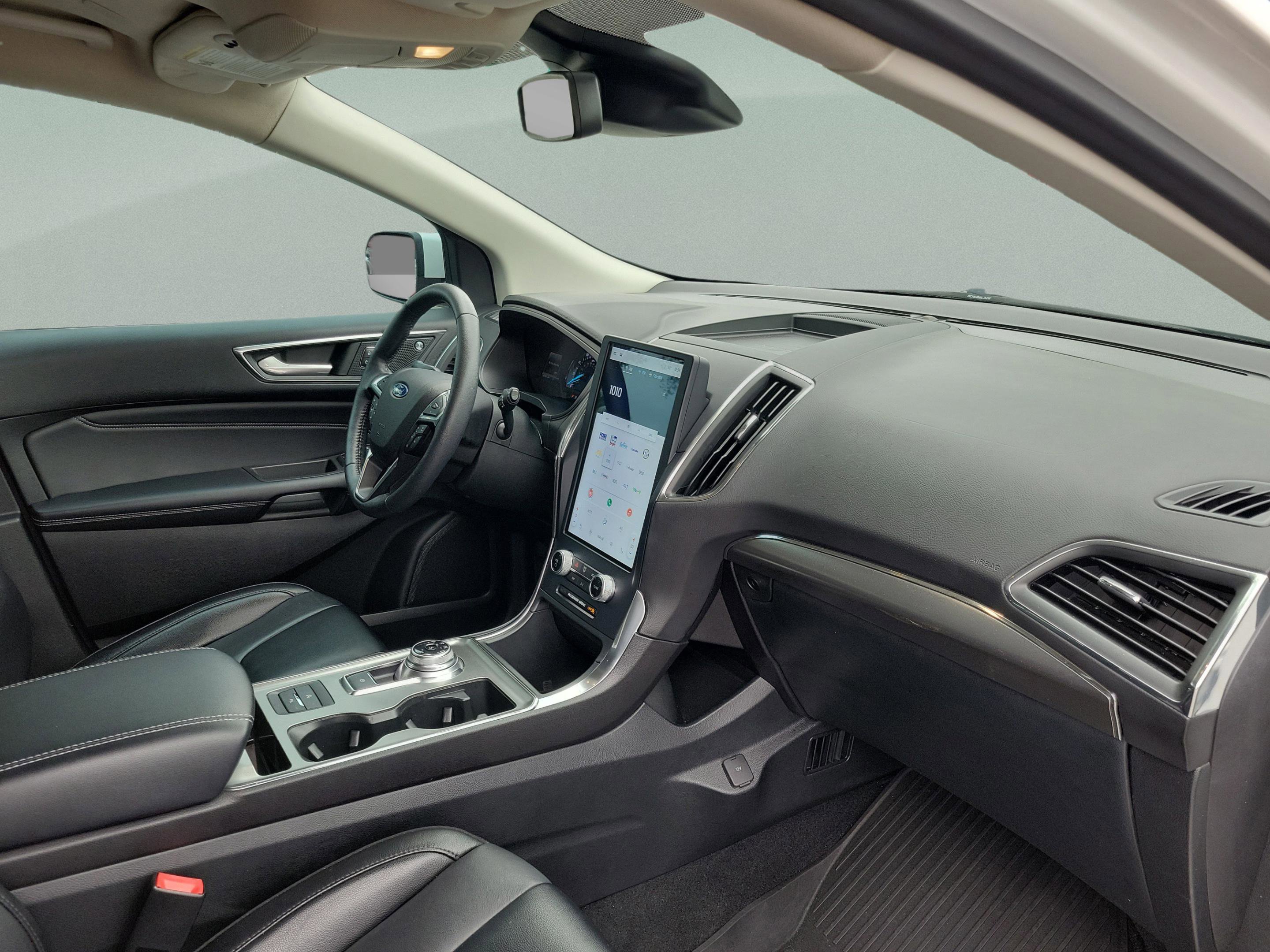 Used 2022 Ford Edge Titanium AWD/4WD image 30