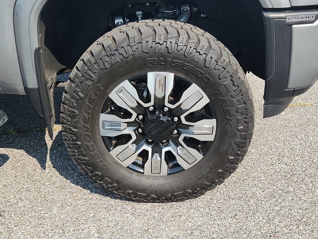 Used 2025 GMC Sierra 2500 Denali w/ Denali Reserve Package AWD/4WD image 8
