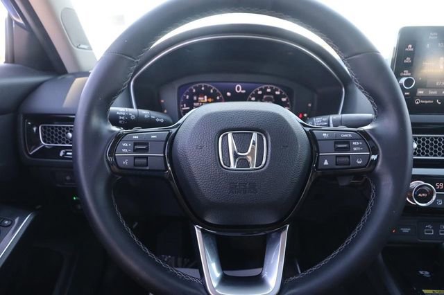 Used 2022 Honda Civic Touring image 11
