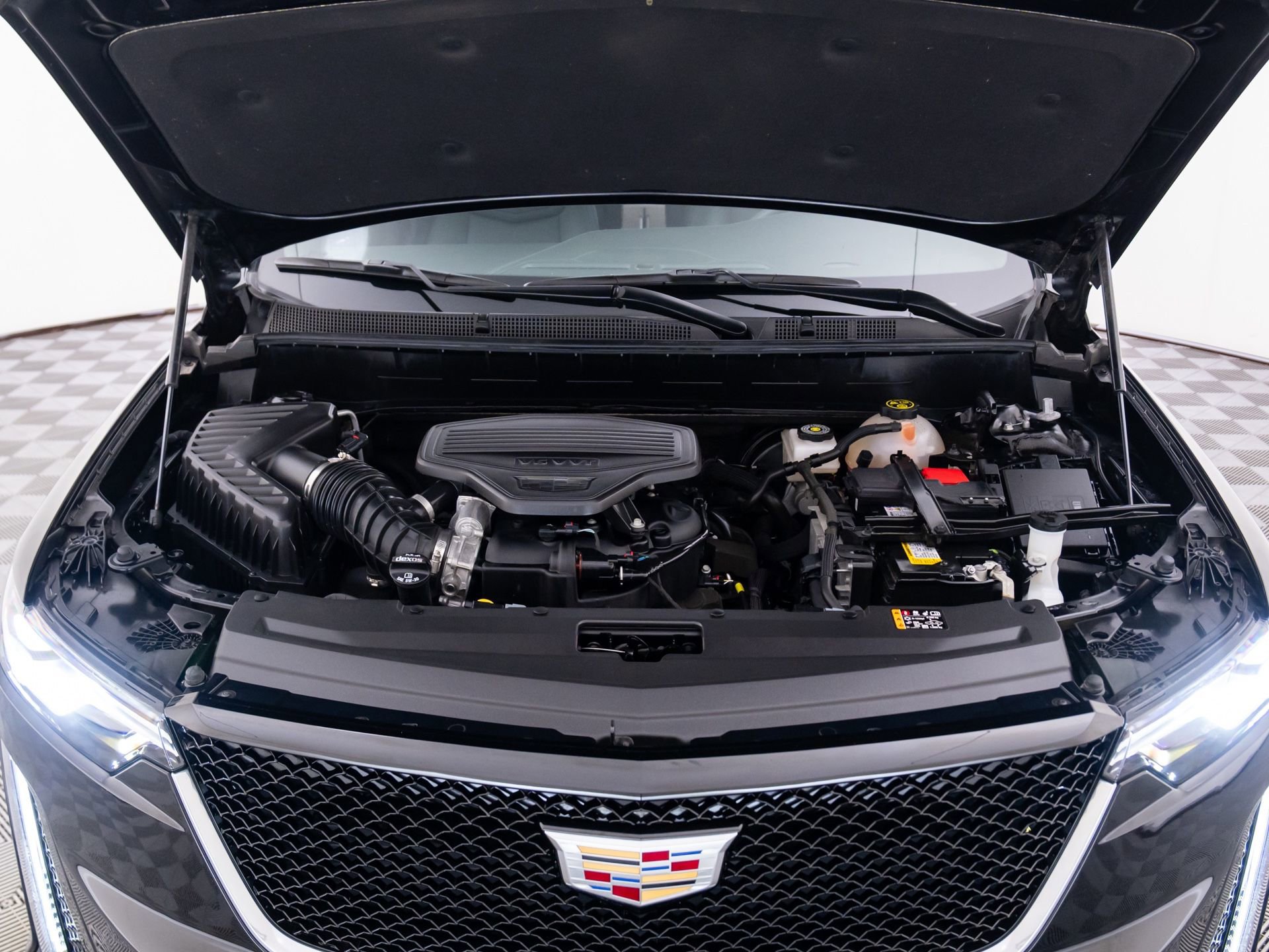 Certified 2024 Cadillac XT6 Sport w/ LPO, Floor Liner Package image 32