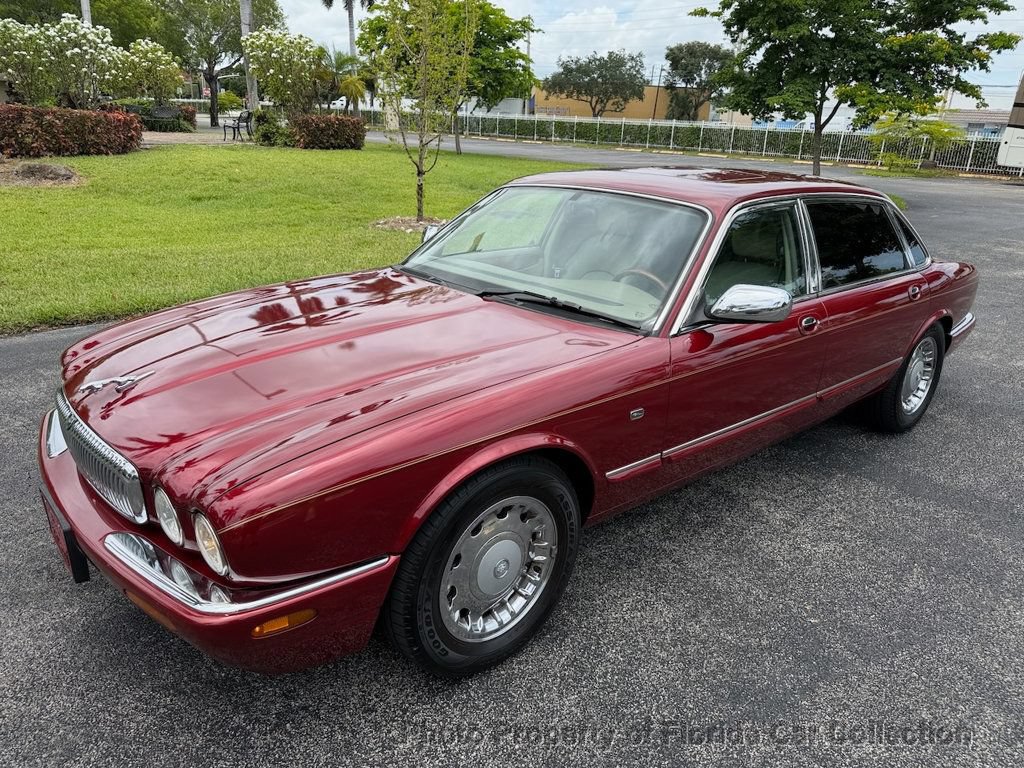 Used 1999 Jaguar XJ8 L RWD video 1