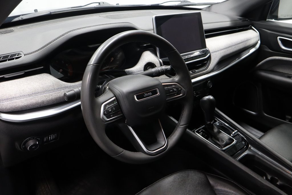 Used 2024 Jeep Compass Latitude image 24