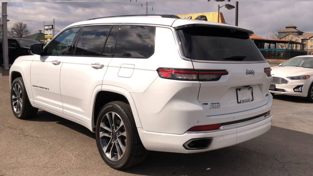 Used 2023 Jeep Grand Cherokee L Overland w/ Advanced Protech Group III AWD/4WD image 6