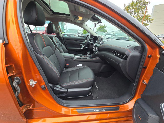 Used 2024 Nissan Sentra SR w/ SR Premium Package image 11