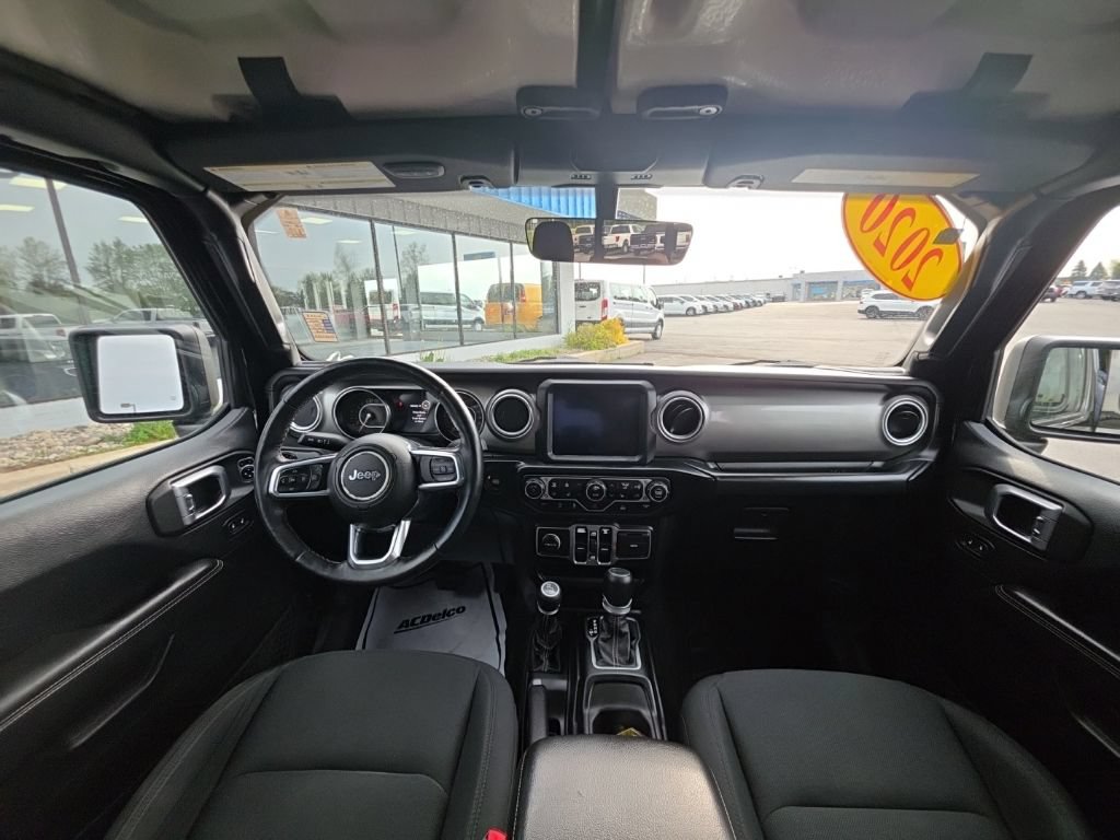 Used 2020 Jeep Gladiator Overland AWD/4WD image 18