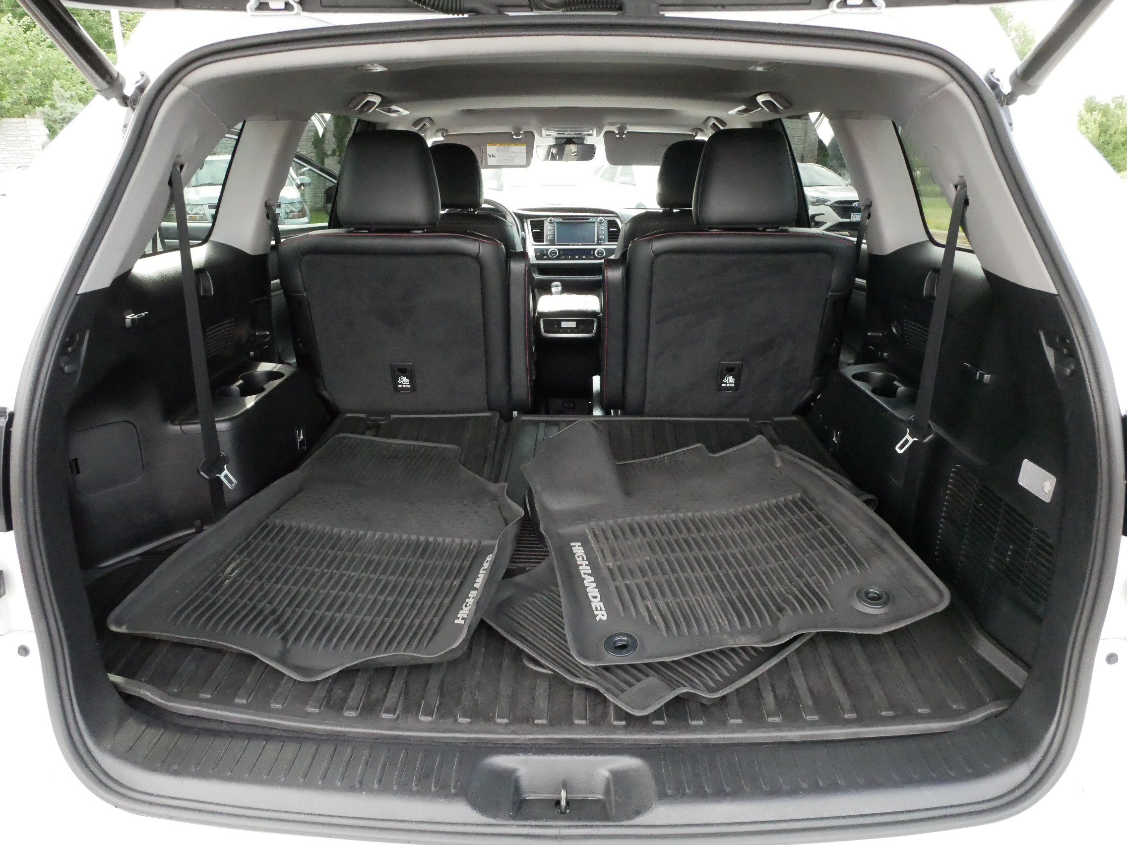 Used 2019 Toyota Highlander SE AWD/4WD image 18