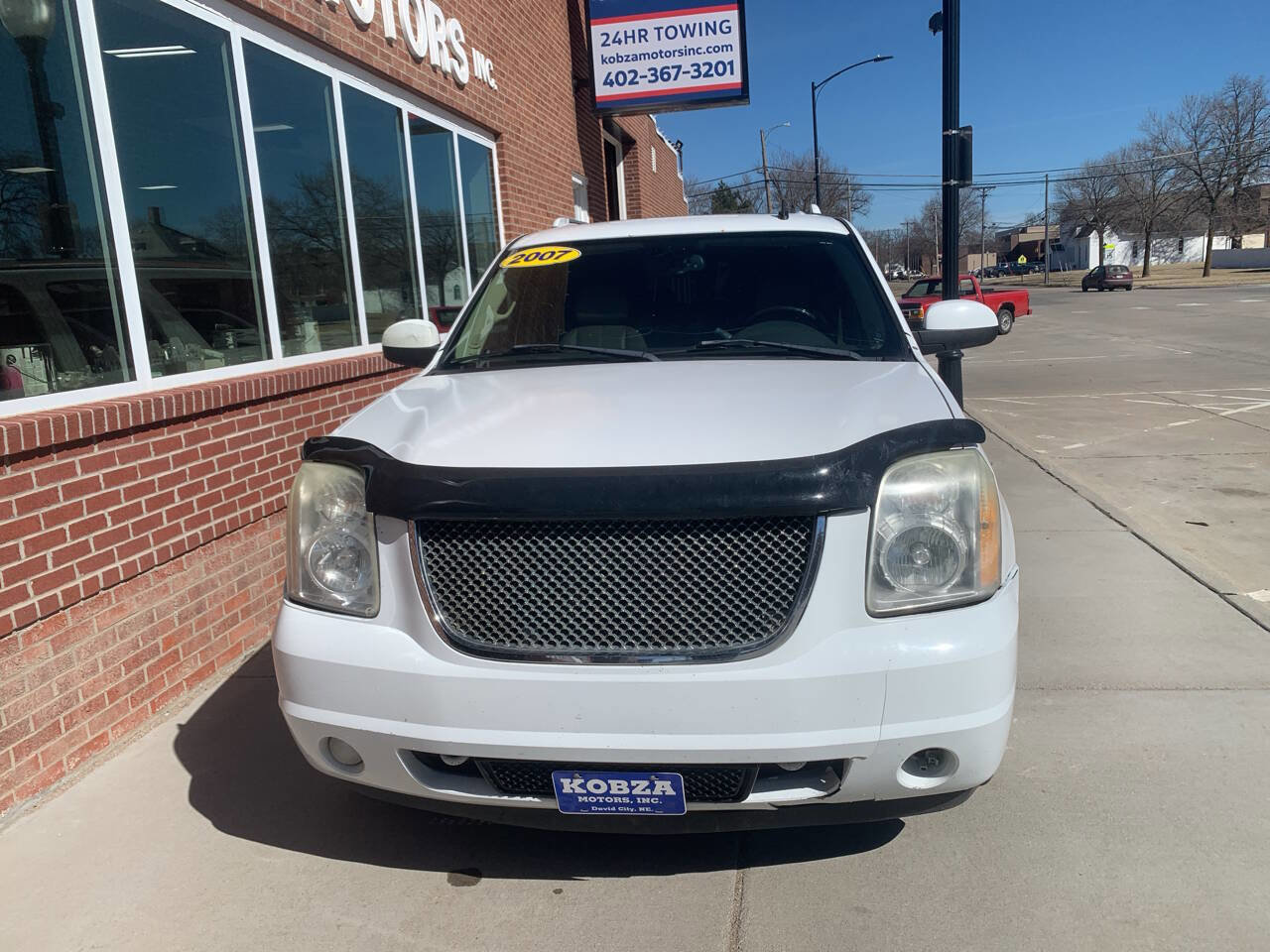Used 2007 GMC Yukon XL Denali image 3