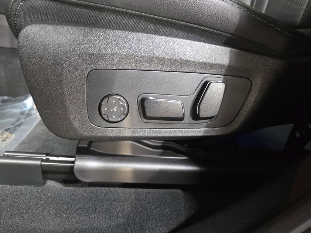 Used 2025 BMW X4 xDrive30i image 30