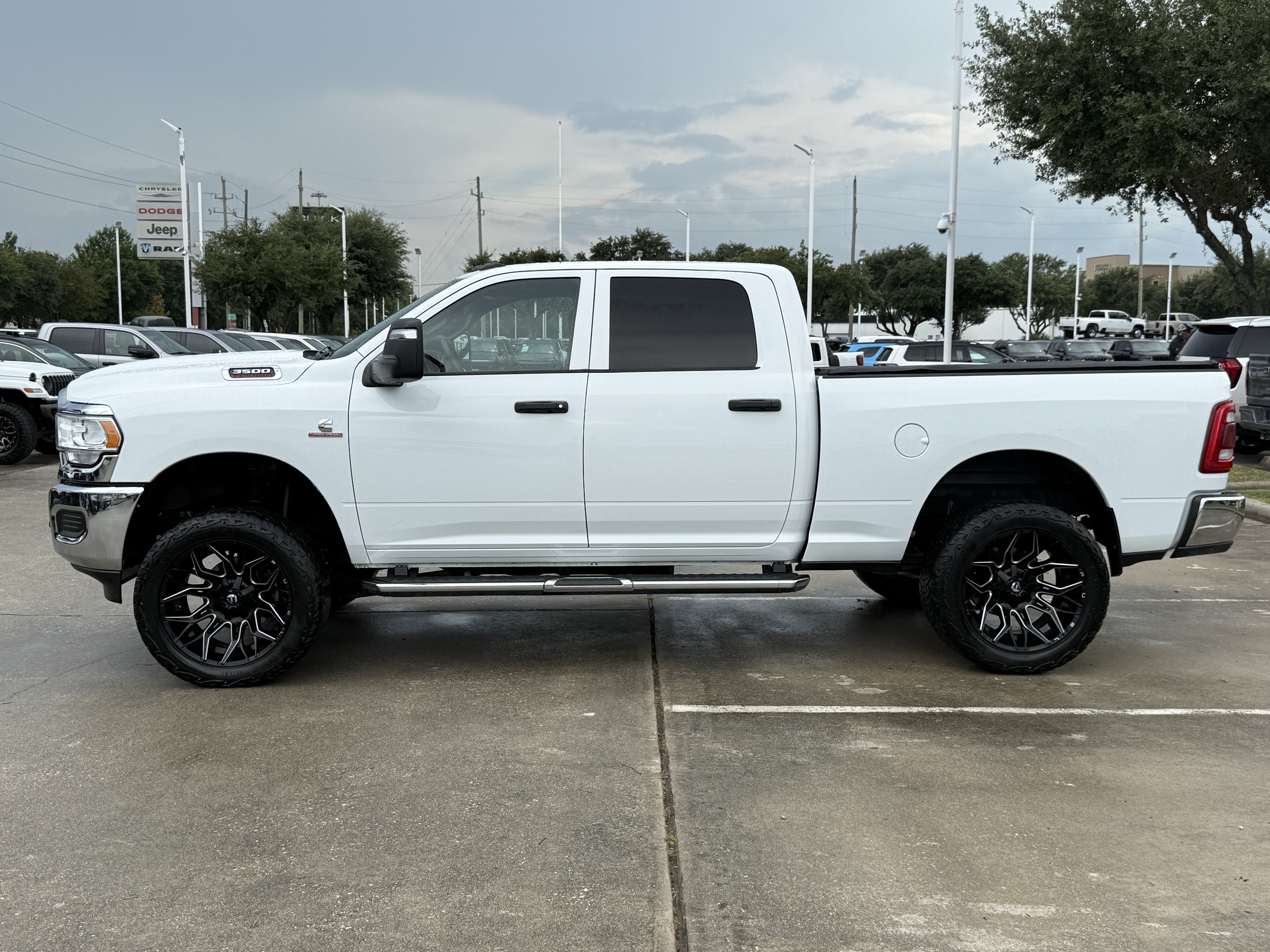 Used 2024 RAM 3500 Tradesman w/ Safety Group AWD/4WD image 8