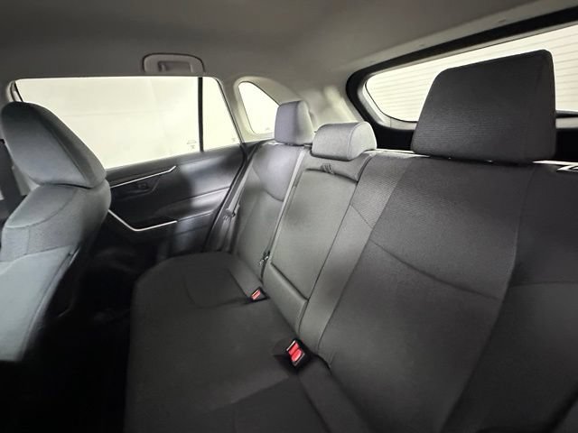 Used 2023 Toyota RAV4 LE AWD/4WD image 15