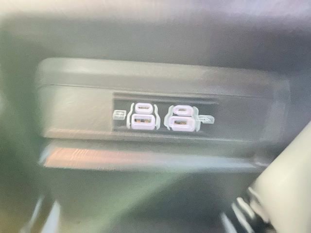 Used 2024 Jeep Grand Cherokee Laredo w/ MOPAR Finishing Package image 6