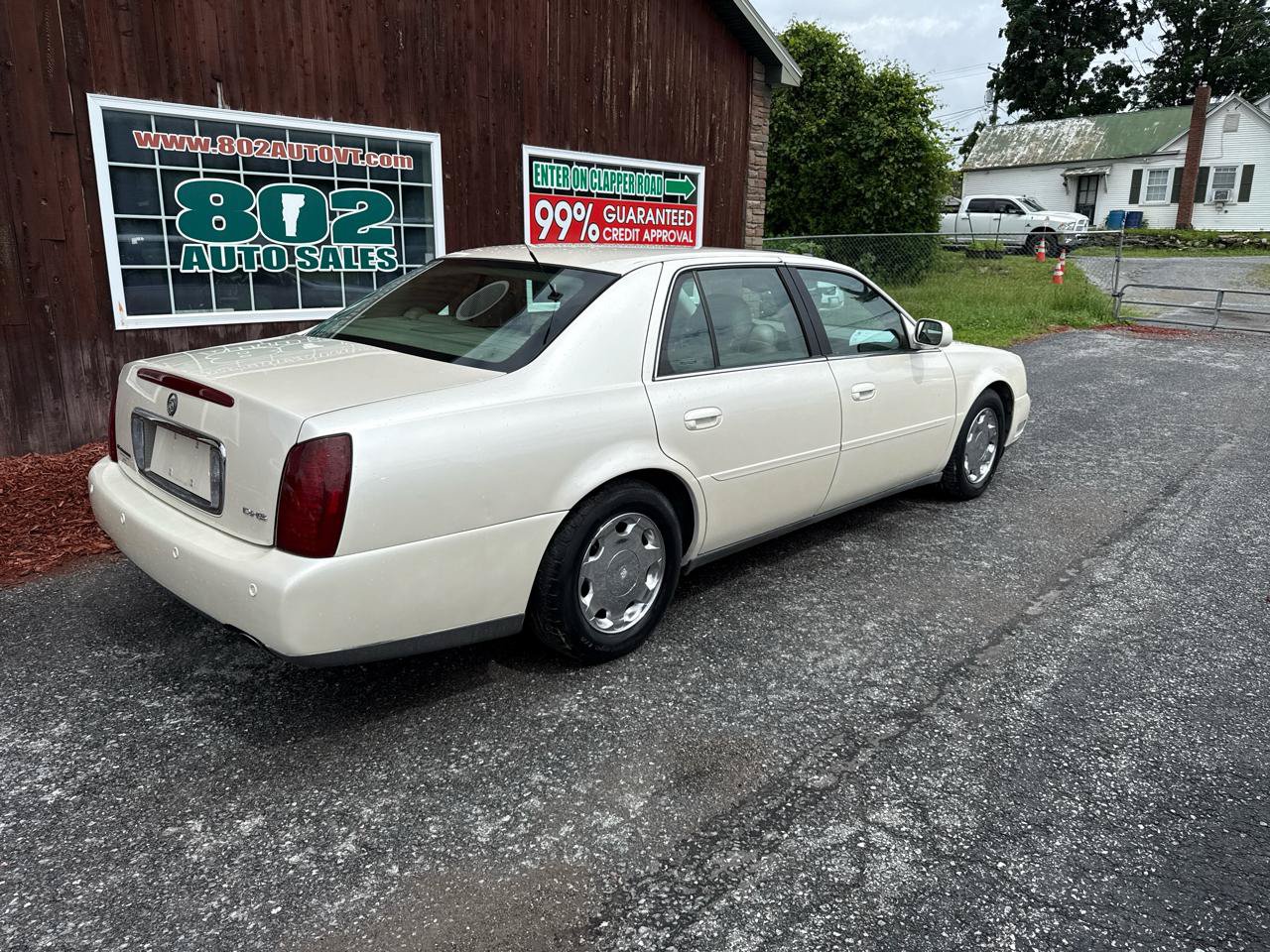 Used 2000 Cadillac De Ville DHS w/ Safety/Security Pkg FWD image 8