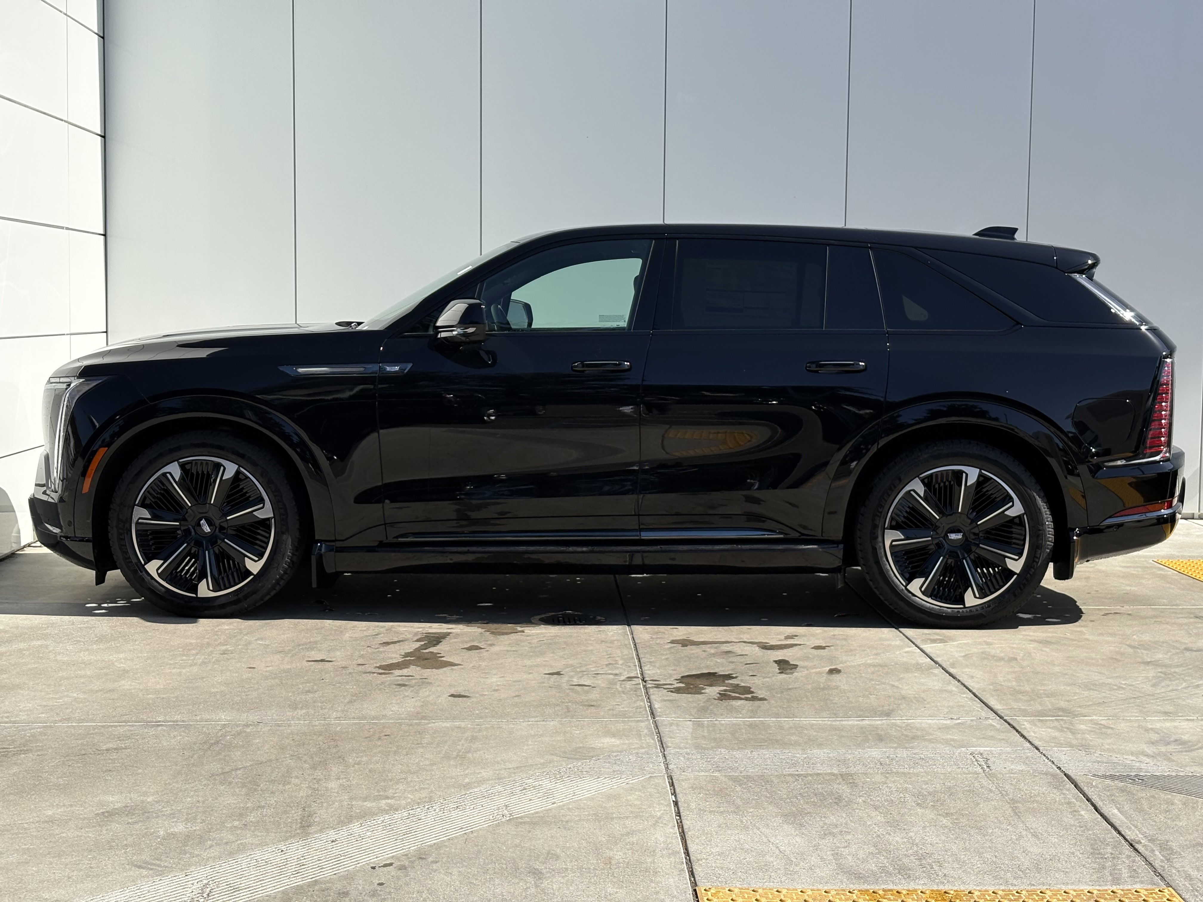 New 2025 Cadillac Escalade IQ Sport 2 w/ LPO, Premium Carpet Package image 4