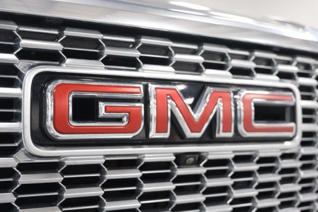 Used 2023 GMC Yukon Denali AWD/4WD image 4