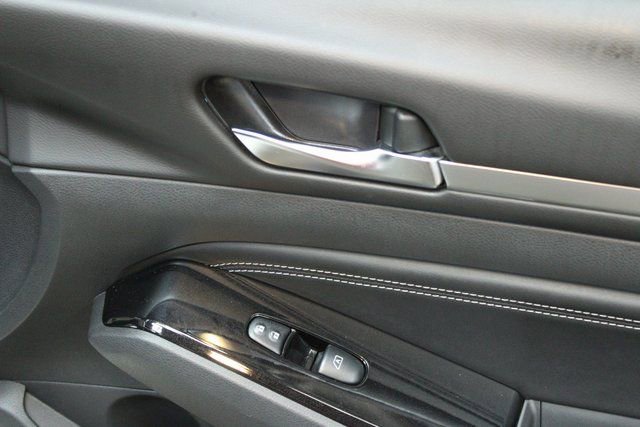 Used 2020 Nissan Altima 2.5 SV image 9