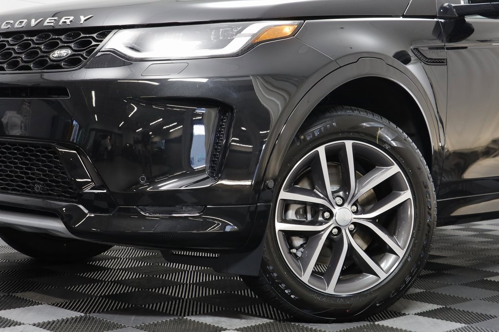 New 2025 Land Rover Discovery Sport S image 3