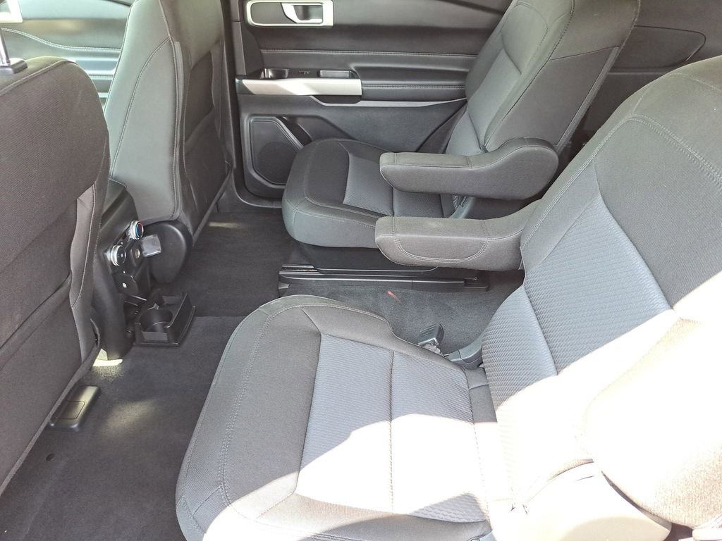 Used 2022 Ford Explorer XLT image 23