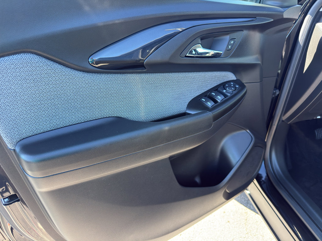 Used 2023 Chevrolet TrailBlazer LT w/ Convenience Package image 13