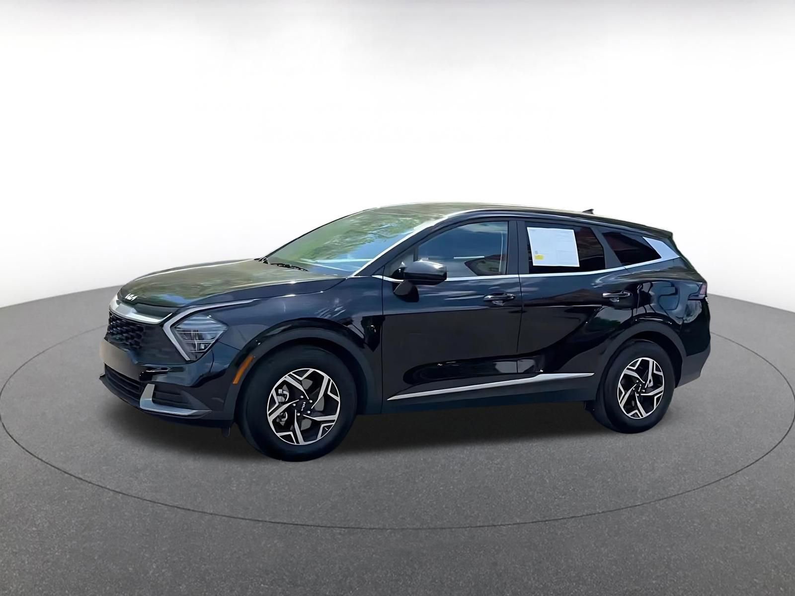 Used 2025 Kia Sportage LX FWD image 8