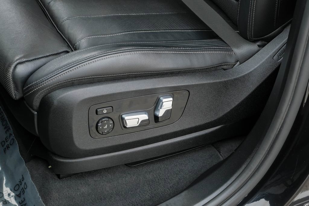 Used 2019 BMW X7 xDrive50i w/ Luxury Seating Package image 40